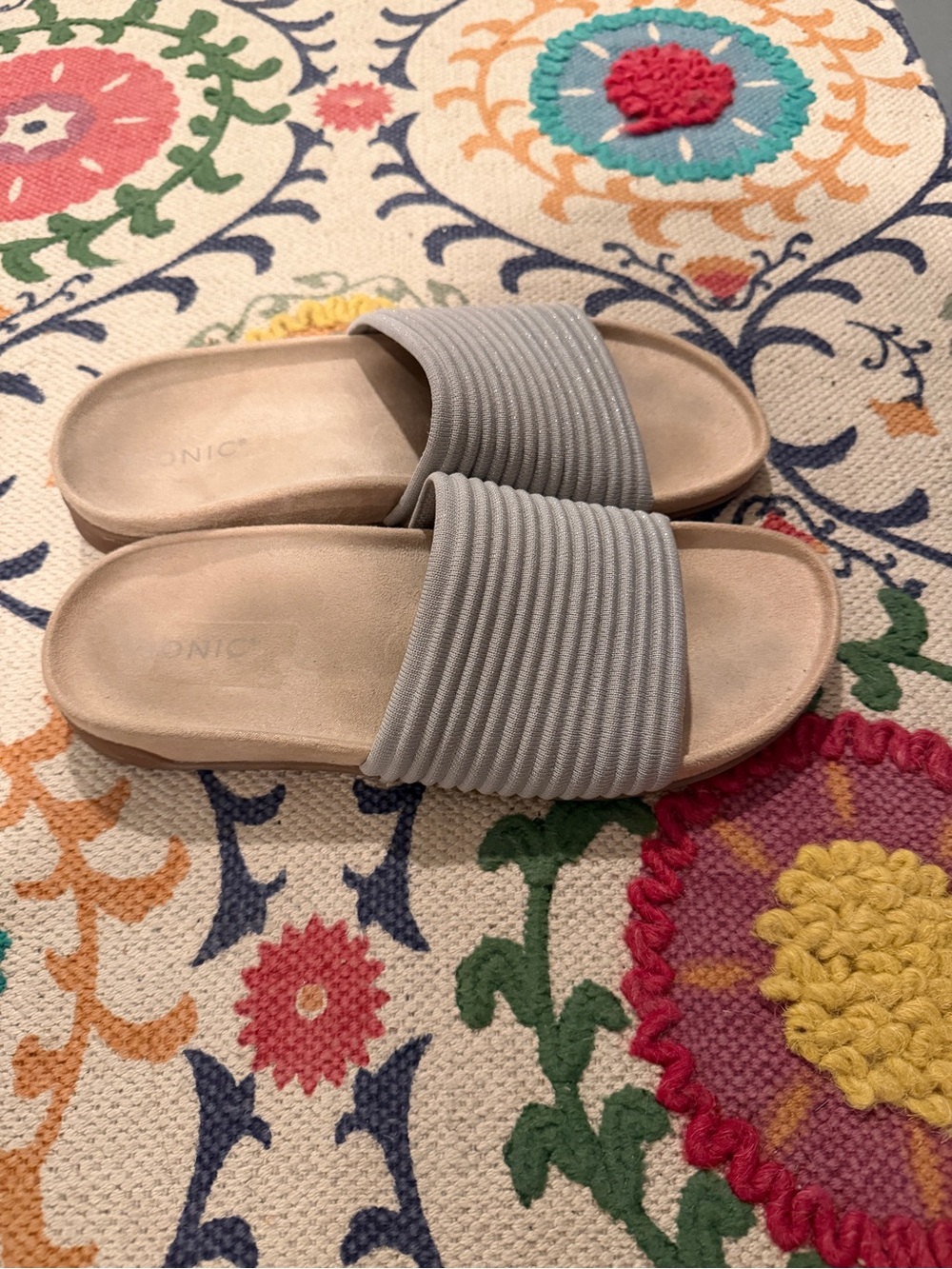 Vionic Evie Knit Slide Sandals
 woman’s size 10